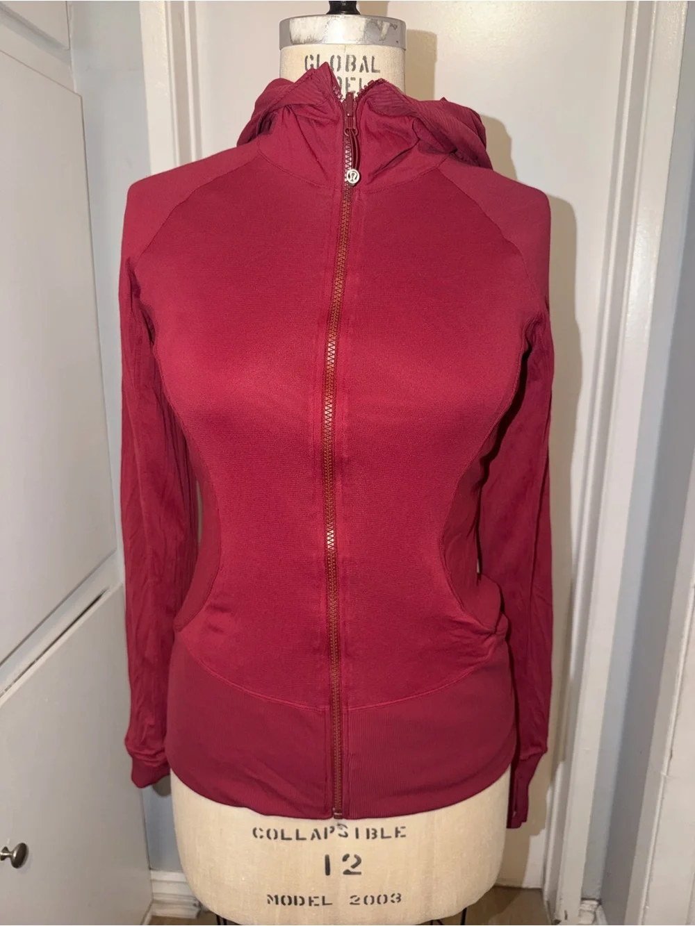Lululemon In Flux Jacket in Rosewood Size 10